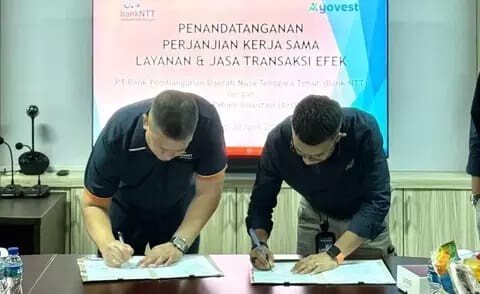 Pose Penandatanganan Kerjasama Bank NTT dan Ayovest. (Istimewa)